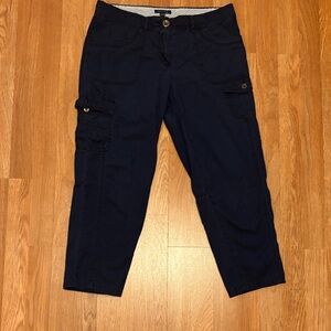 Tommy Hilfiger classic cropped navy cargo pants